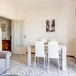 Panorama - Parking - Family&Groups - Self Ck-In & Access